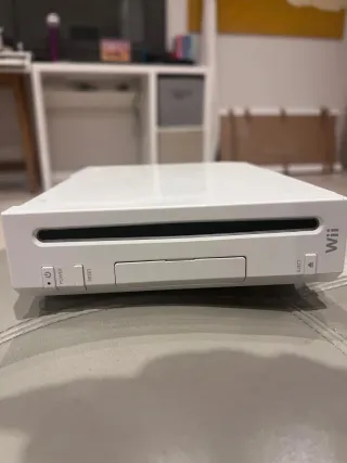 Consola Nintendo Wii Blanca + 6 Mandos y Volantes