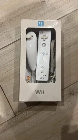 Consola Nintendo Wii Blanca + 6 Mandos y Volantes