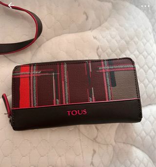 Bolso y cartera Tous cuadros rojo y negro