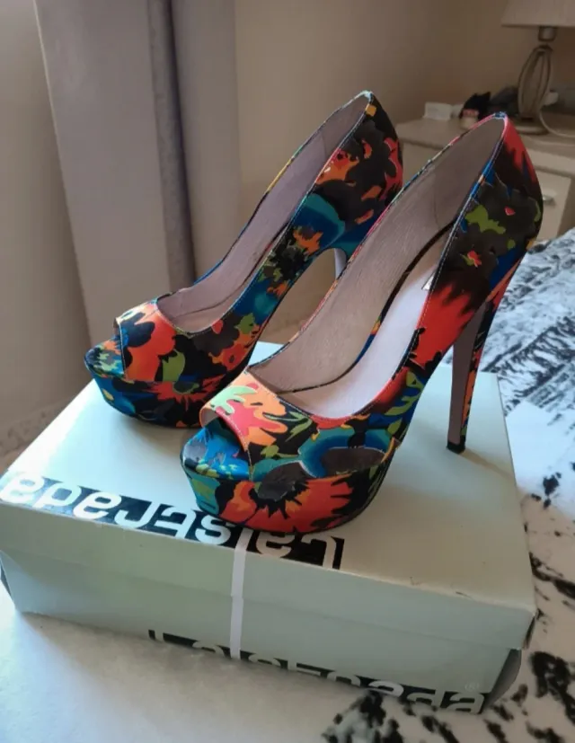 Zapatos de tacón Raso multicolor