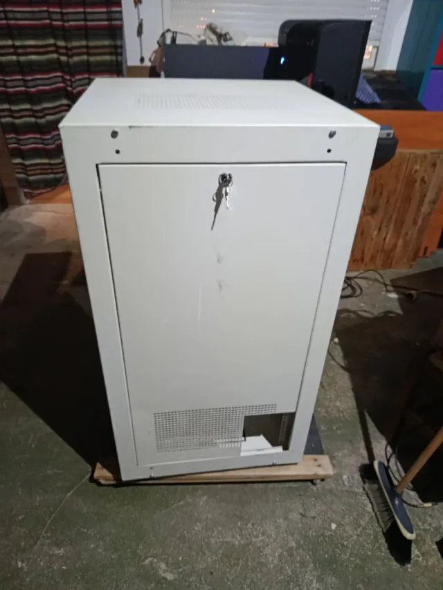 Rack para equipos de sonido/informática , luces ,