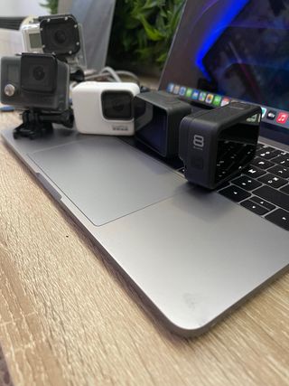 Lotto di 5 fotocamere sportive GoPro Hero + accessori