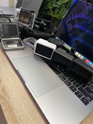 Lotto di 5 fotocamere sportive GoPro Hero + accessori