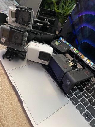 Lotto di 5 fotocamere sportive GoPro Hero + accessori