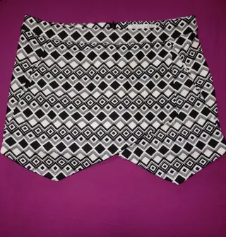 Falda pantalón geométrica