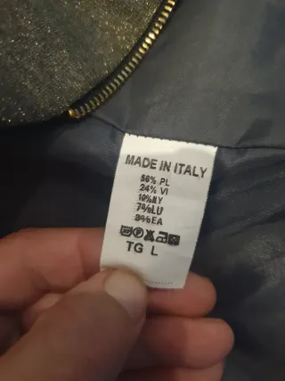 Chaqueta corta marron dorada con cremallera