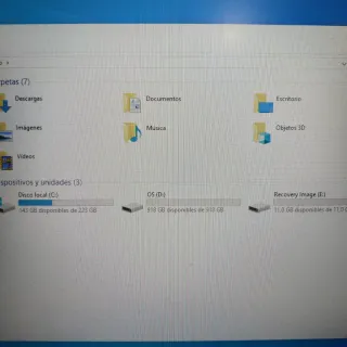 PC I5 9600K, 16GB, GTX 1070 8GB.