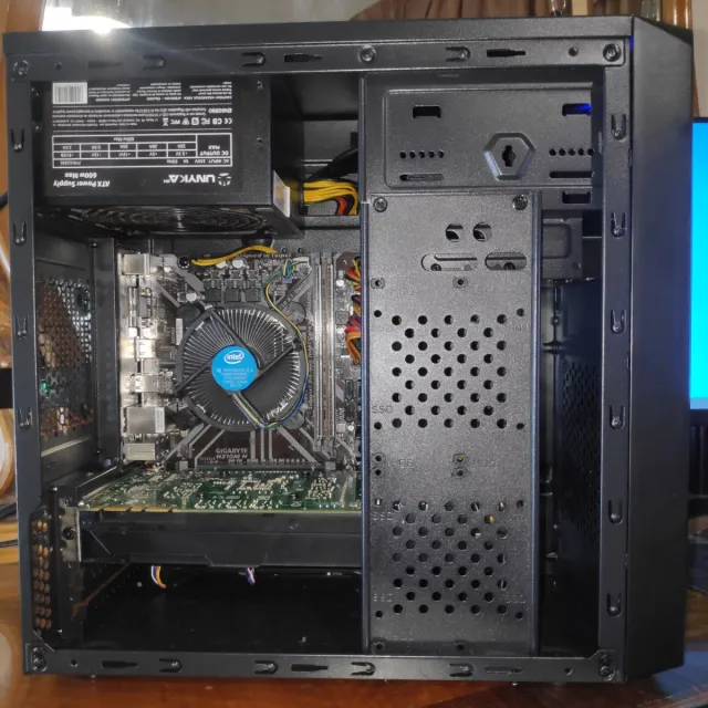 PC I5 9600K, 24GB, GTX 1070 8GB