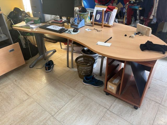 Mesa de oficina/casa madera y metal