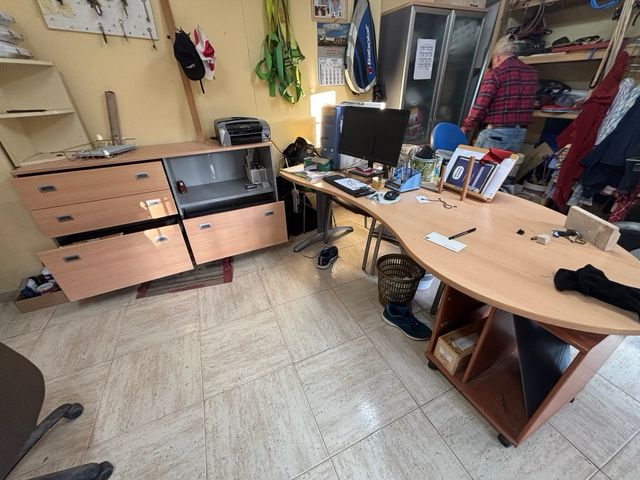 Mesa de oficina/casa madera y metal