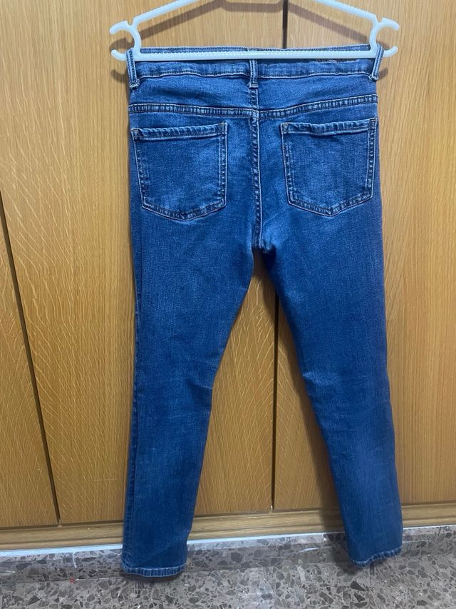 Pantalón vaquero azul skinny de Mango