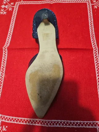 Zapatos de fiesta azules con brillos