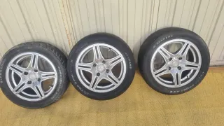 Llantas de aleación con neumáticos son 3