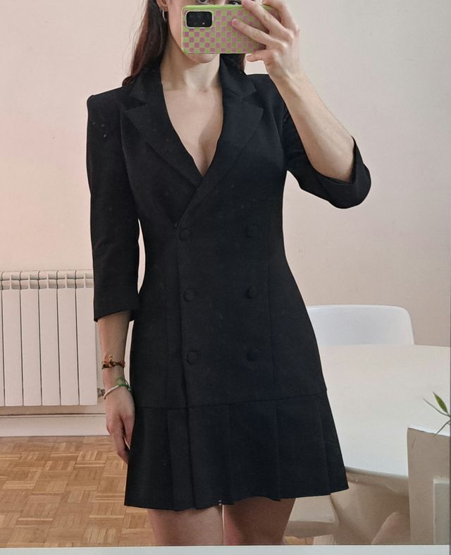 Vestido negro tipo blazer Zara