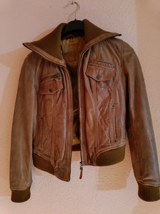 Cazadora de piel mujer