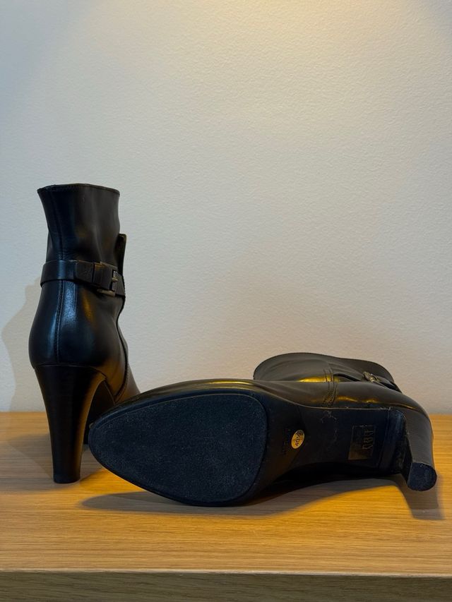 Botines Lotusse Negros Tacón