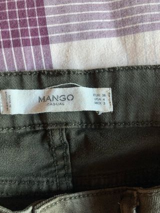 Pantalón pitillo Mango verde militar