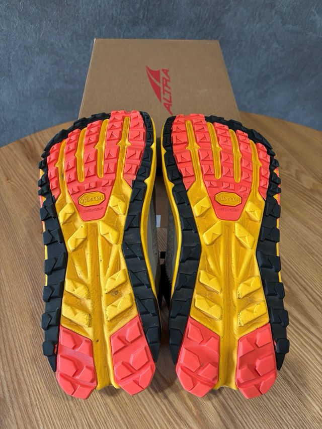 Scarpe Altra Olympus 6 grigio rosso giallo (44)