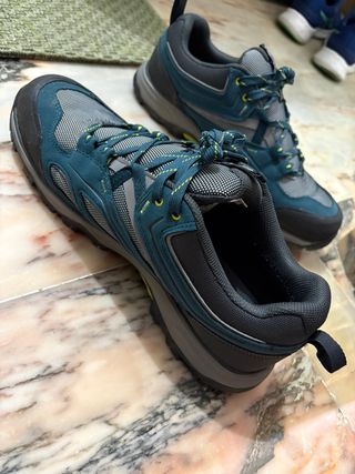 Botas de montaña Quechua impermeables