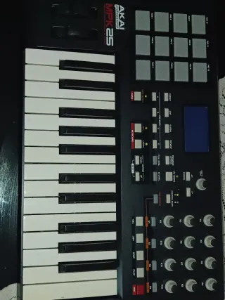 Teclado AKAI MPK25 USB MIDI