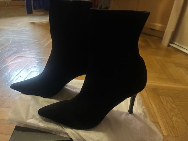 Botines negros lycra tacón fino sin estrenar