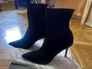 Botines negros lycra tacón fino sin estrenar