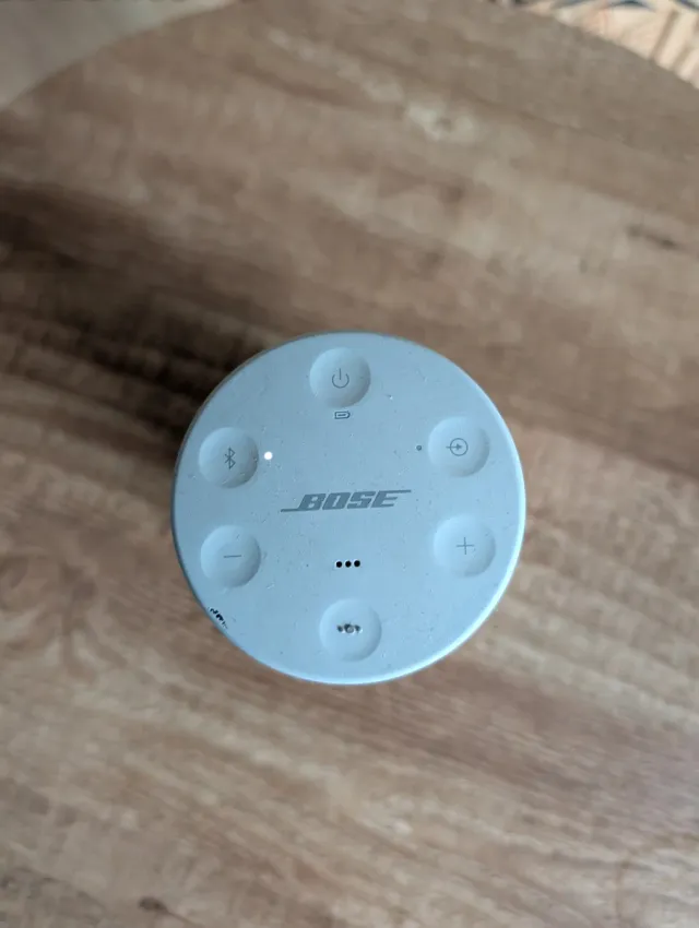 Altavoz Bose gris/plateado