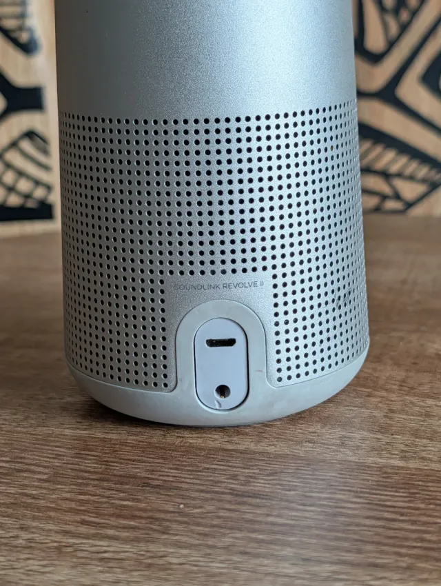 Altavoz Bose gris/plateado