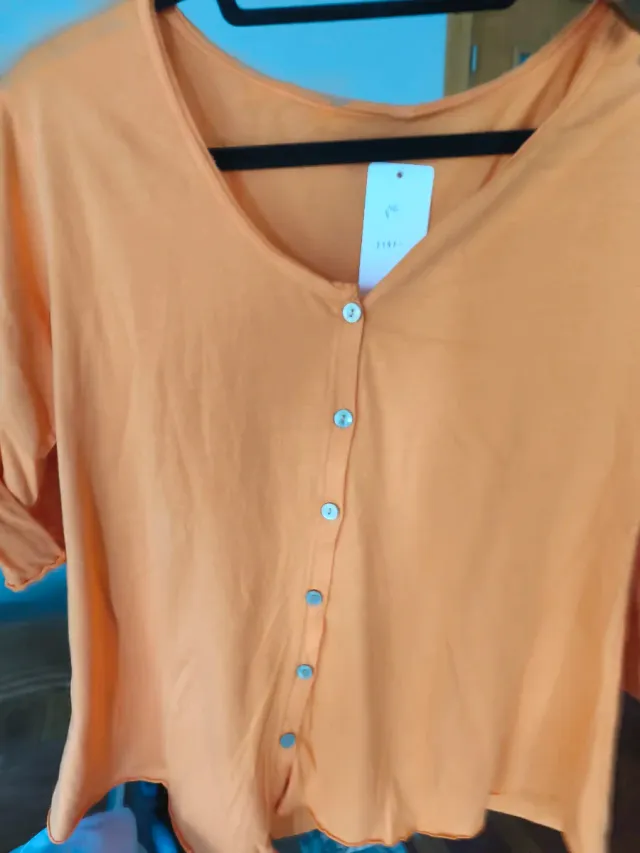 Ropa nueva por cierre de tienda