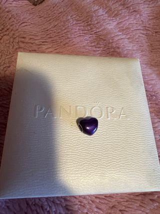 Abalorio Pandora Corazón Morado