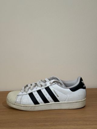 Zapatillas Adidas, modelo SUPERSTAR Mujer