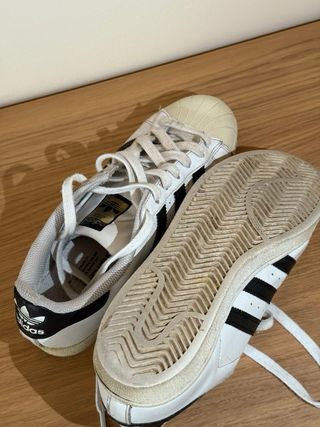 Zapatillas Adidas, modelo SUPERSTAR Mujer