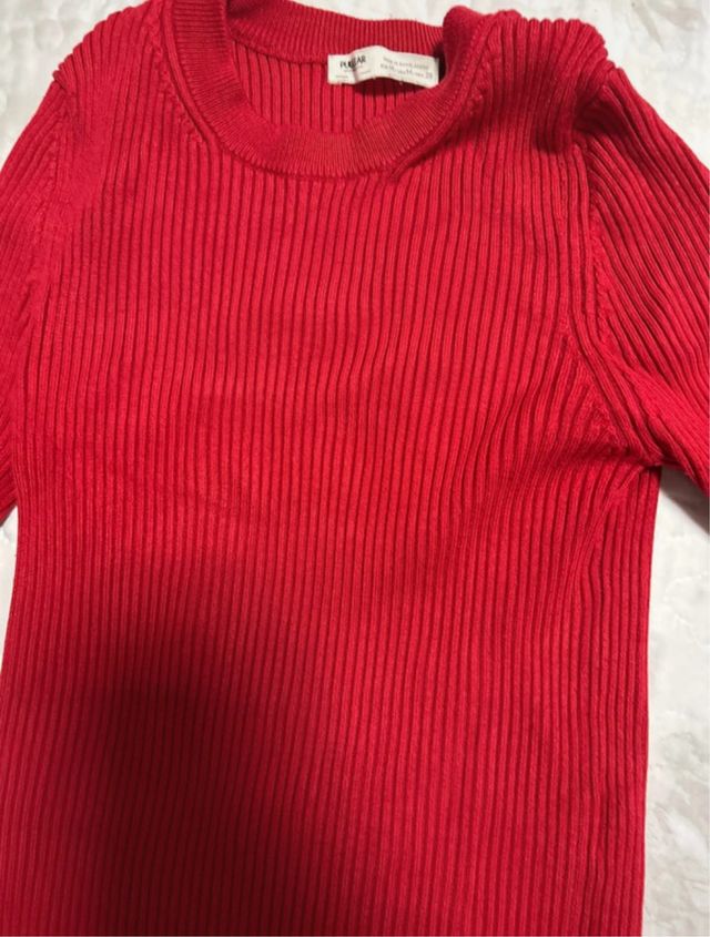 Jersey rojo pull and bear