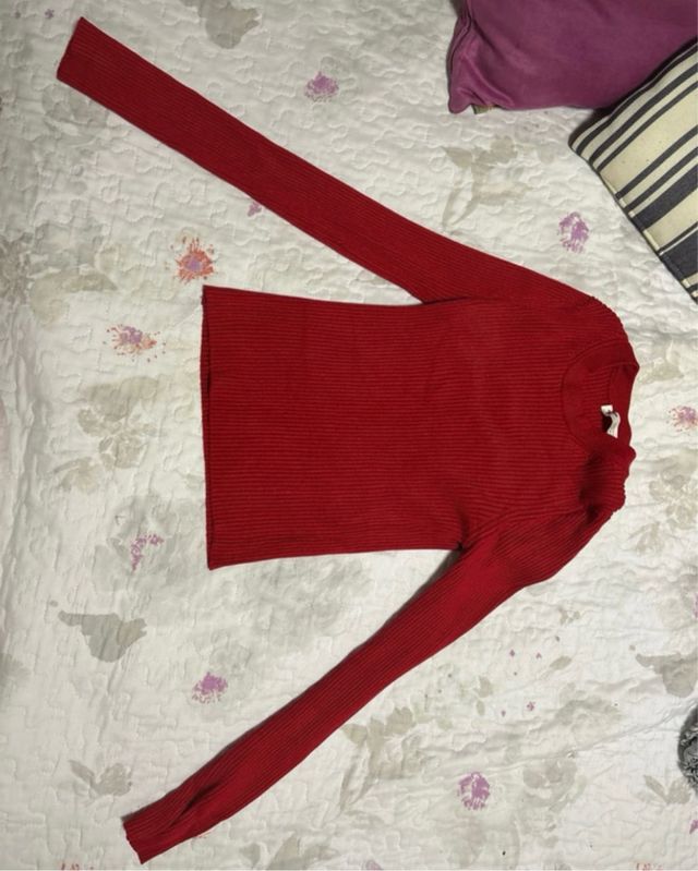 Jersey rojo pull and bear