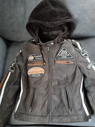 Chaqueta de cuero + Casco + Guantes + Máscara