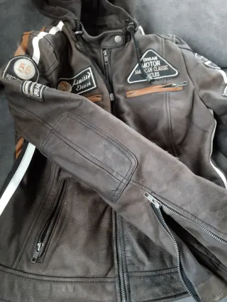 Chaqueta de cuero + Casco + Guantes + Máscara