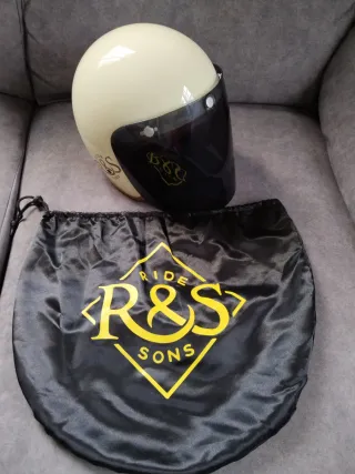 Chaqueta de cuero + Casco + Guantes + Máscara