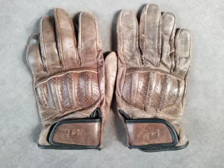 Chaqueta de cuero + Casco + Guantes + Máscara