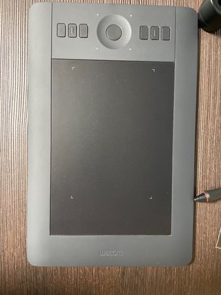 Tableta Gráfica Wacom PTH 451