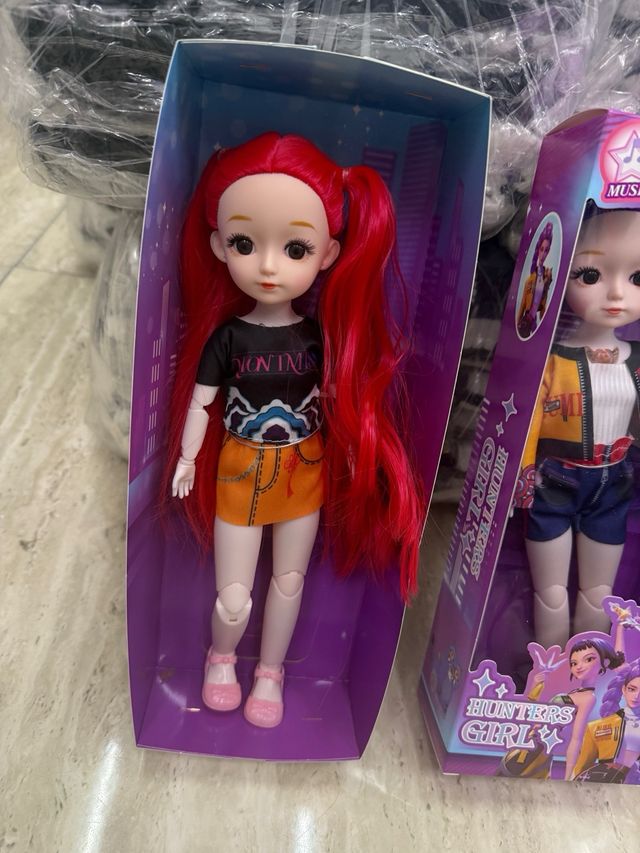 Muñecas Huntrix Grandes con Luz