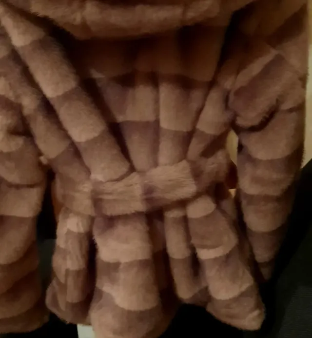 ECOPELLICCIA effetto visone con cappuccio