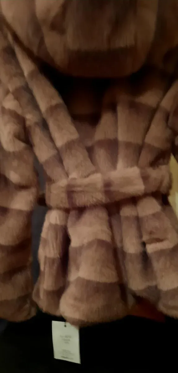 ECOPELLICCIA effetto visone con cappuccio