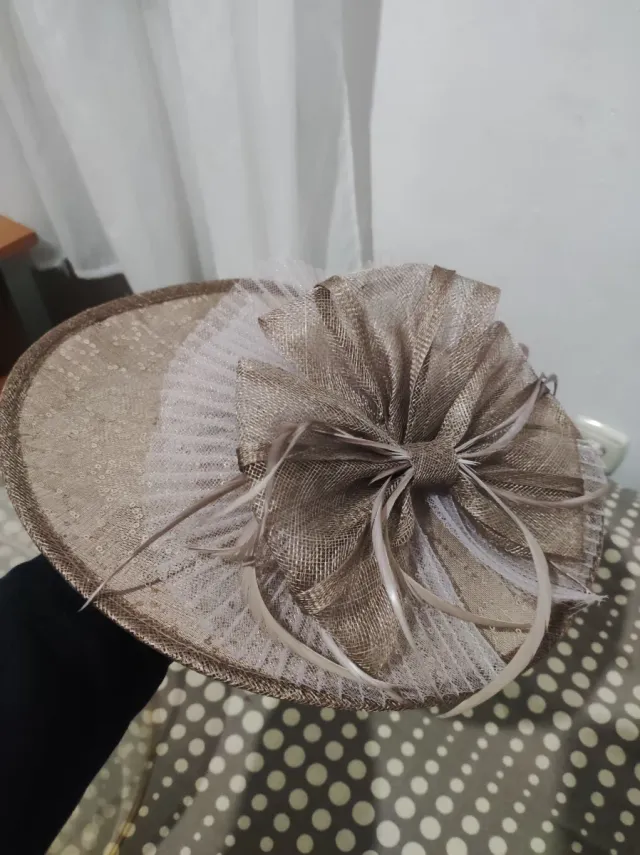 Pamela marrón y dorada