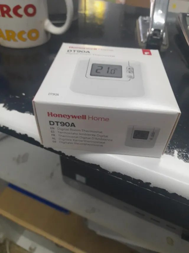 Termostato Honeywell Home DT90A