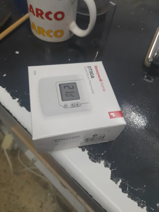 Termostato Honeywell Home DT90A