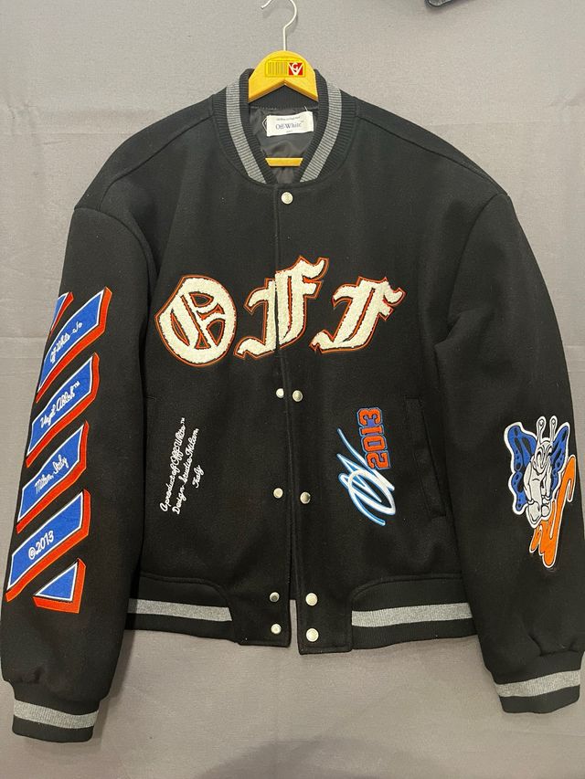 Chaqueta Varsity Off-White Negra