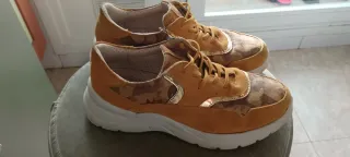 Zapatos Pitillos Talla 37 Color Mostaza