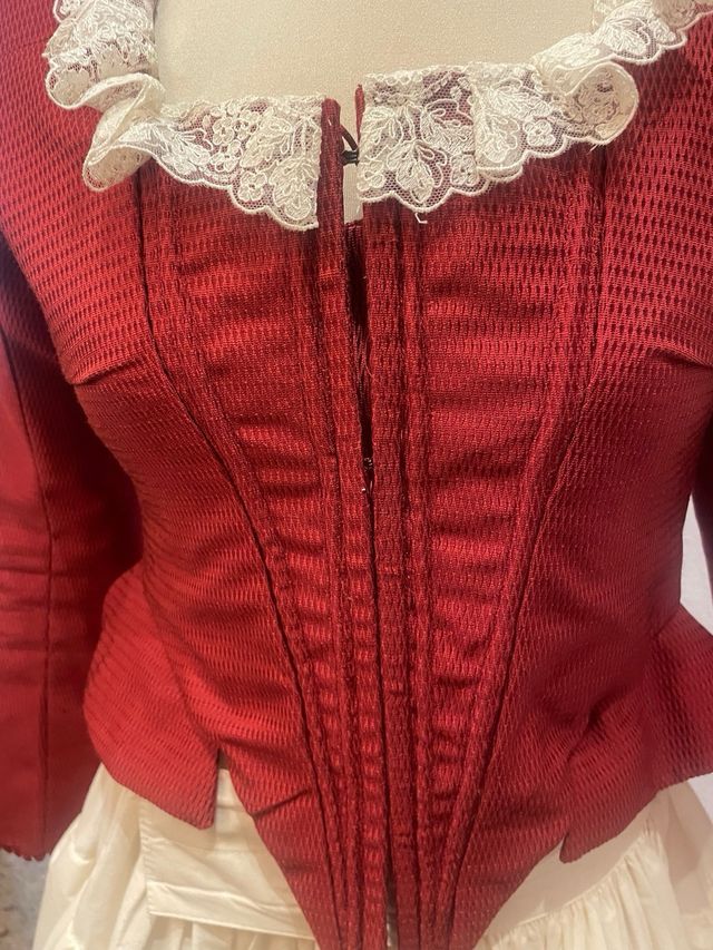 Corpiño Fallera burdeos con Encaje Blanco
