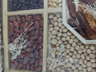 Vassoio in legno con divisori