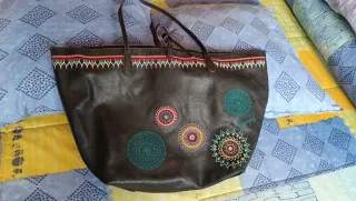 Bolso Desigual Marrón con Bordados Multicolor